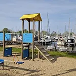Marinaparcs Bådhotel *
