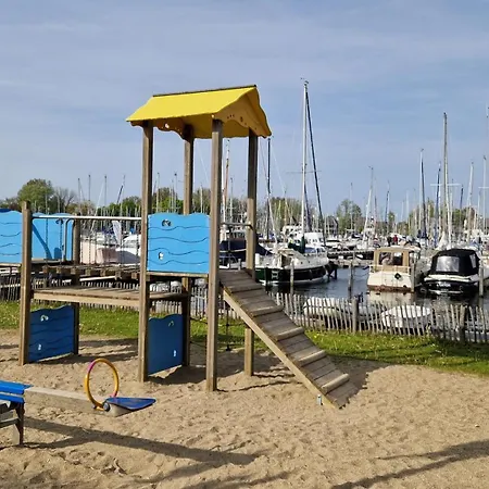 Marinaparcs Botel *